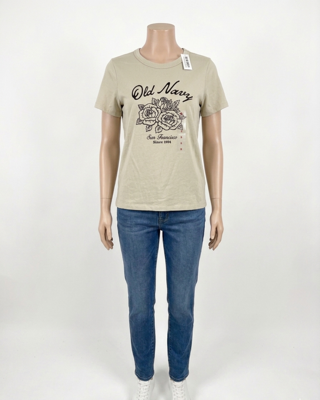 Camiseta beige rosas