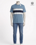 Camiseta celeste con rayas pecho