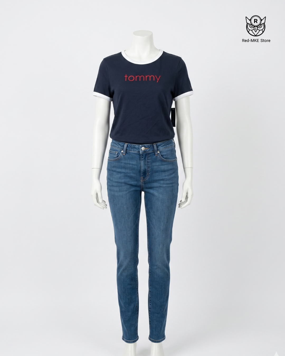 Blusa Negra contornos blancos
