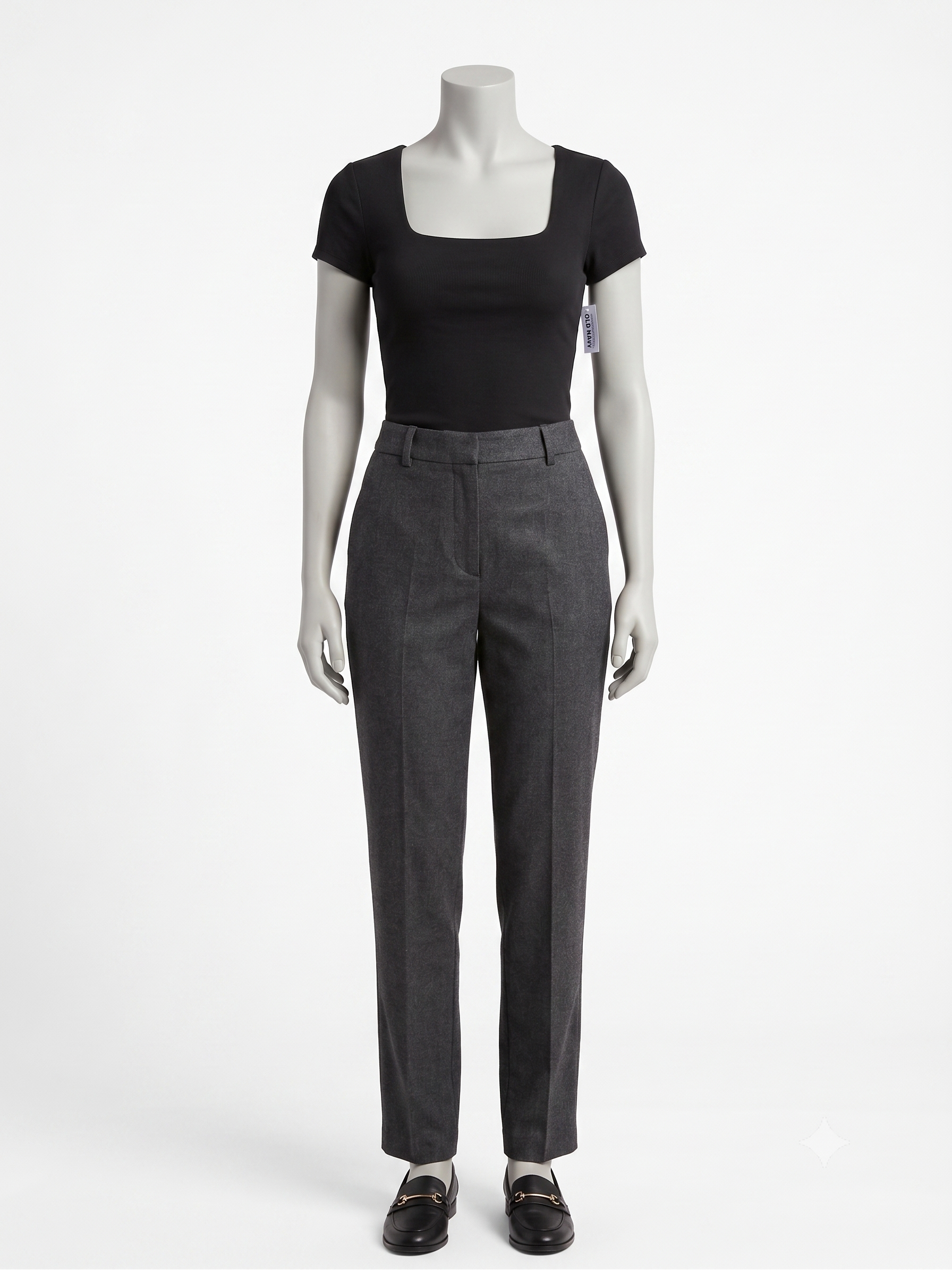 Blusa Square-Neck Fitted – Sofisticación y Ajuste Perfecto en Negro