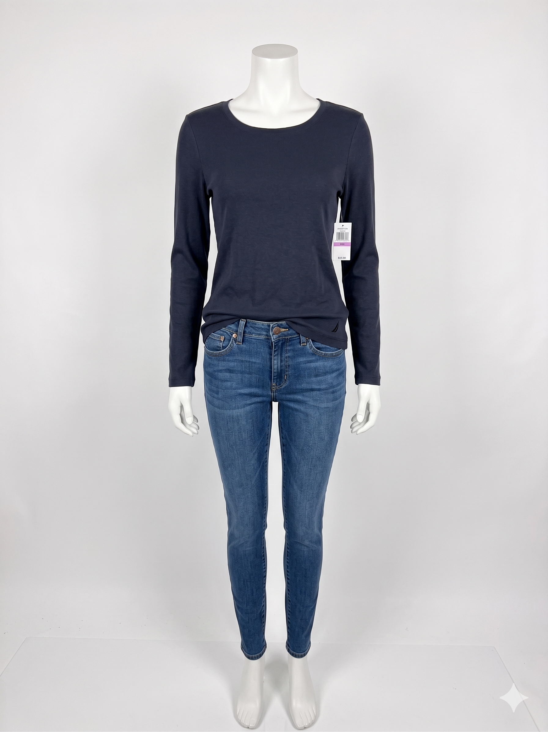 Playera Nautica Long Sleeve Essential Tee – Minimalismo Náutico & Confort de Entretiempo